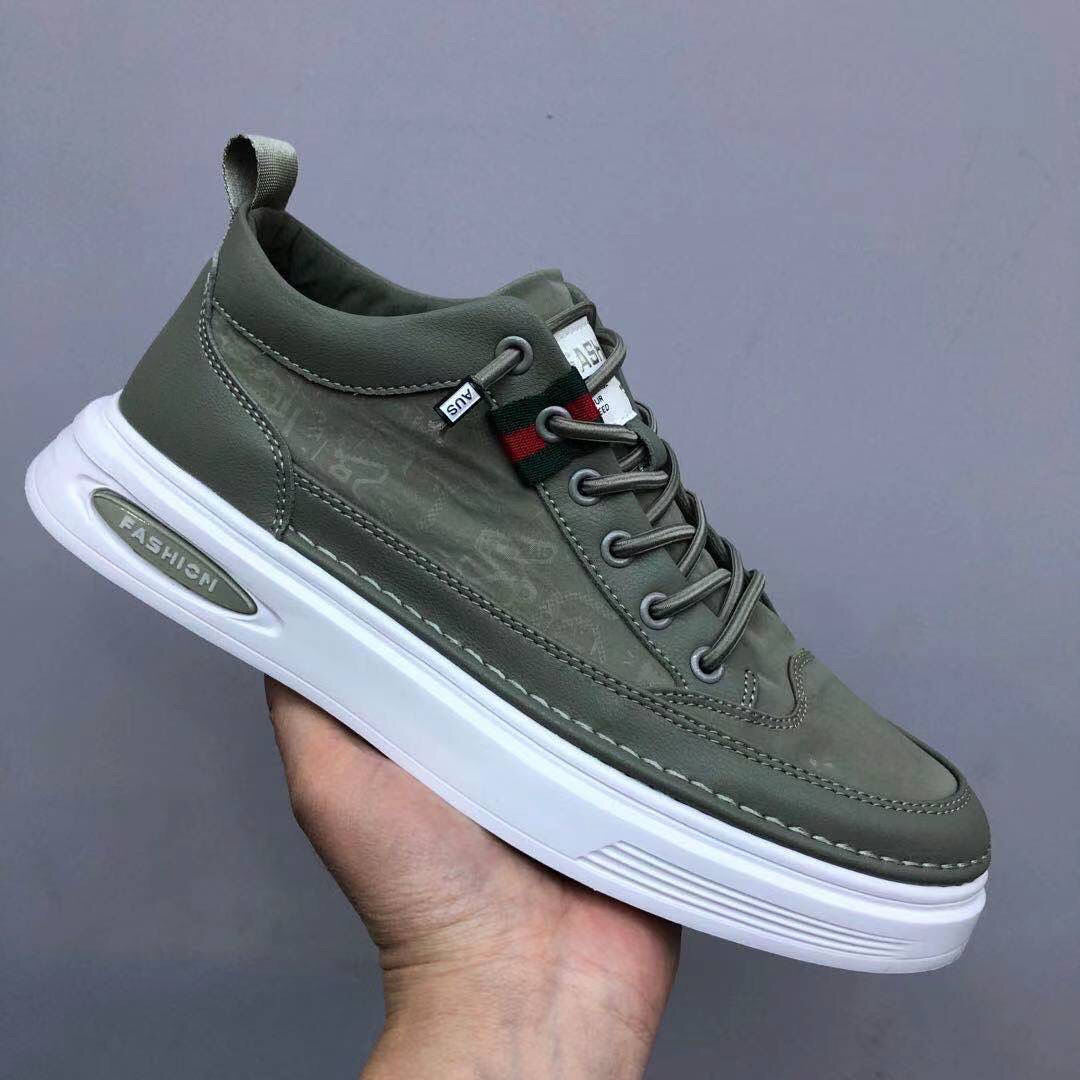 Breathable Umbrella Cloth Men’s Sneakers