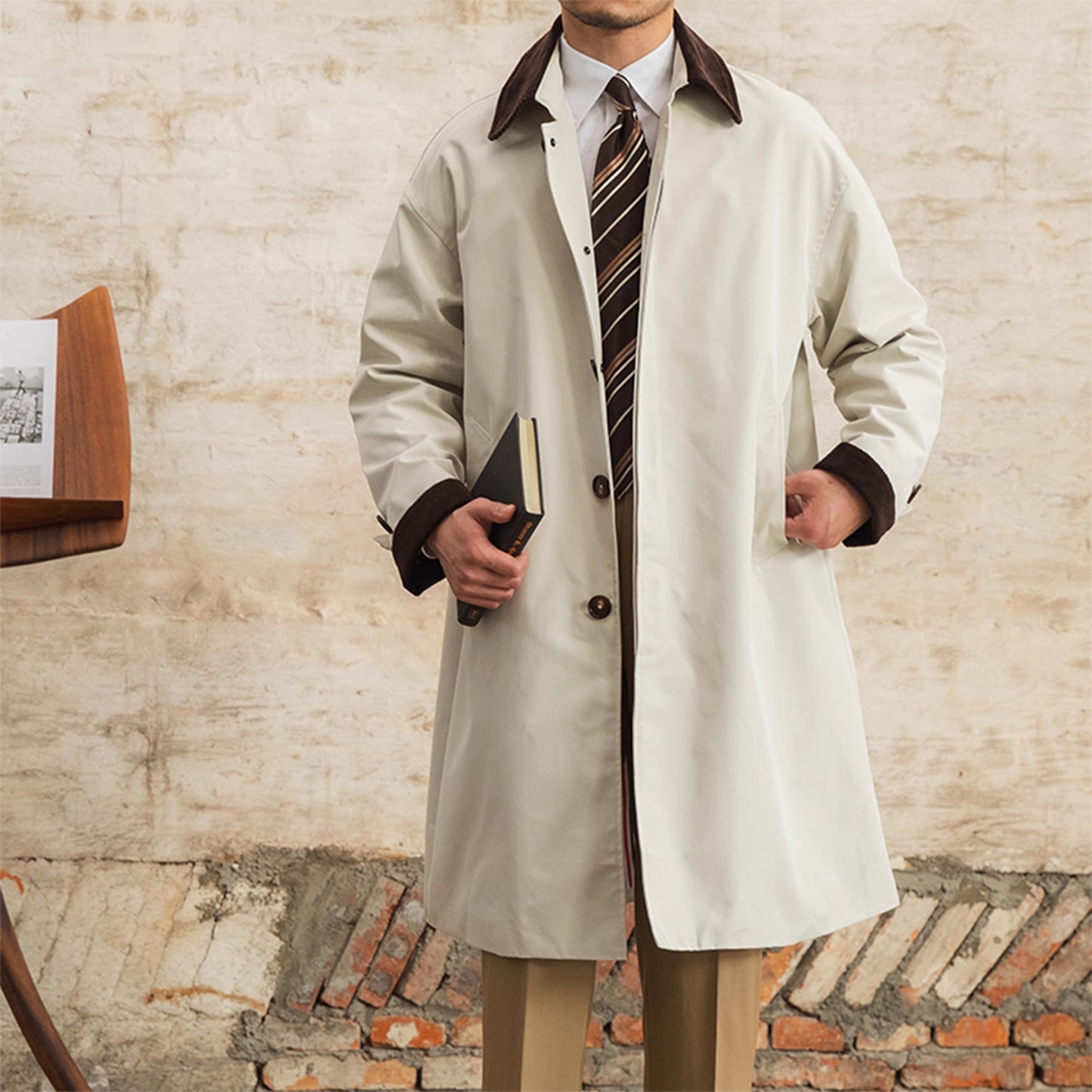 Spliced Corduroy Half-Length Windbreaker