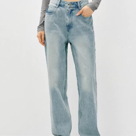 Non-Fit Light Color High-Waisted Flared Jeans