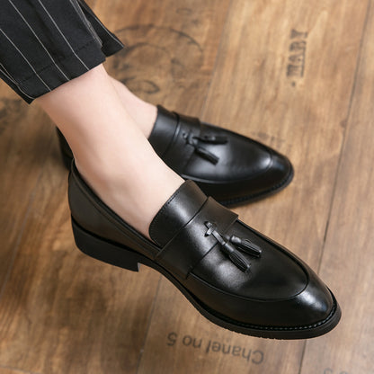 Casual heren loafers, klassieke leren schoenen met kwastje, geschikt voor bruiloften en andere formele gelegenheden.