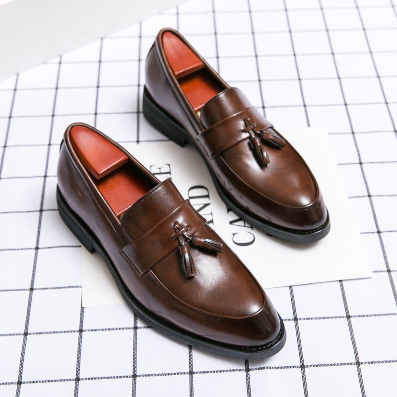 Casual heren loafers, klassieke leren schoenen met kwastje, geschikt voor bruiloften en andere formele gelegenheden.