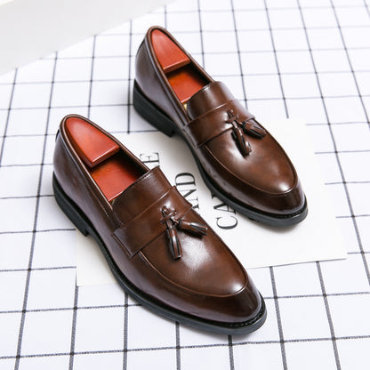 Casual heren loafers, klassieke leren schoenen met kwastje, geschikt voor bruiloften en andere formele gelegenheden.
