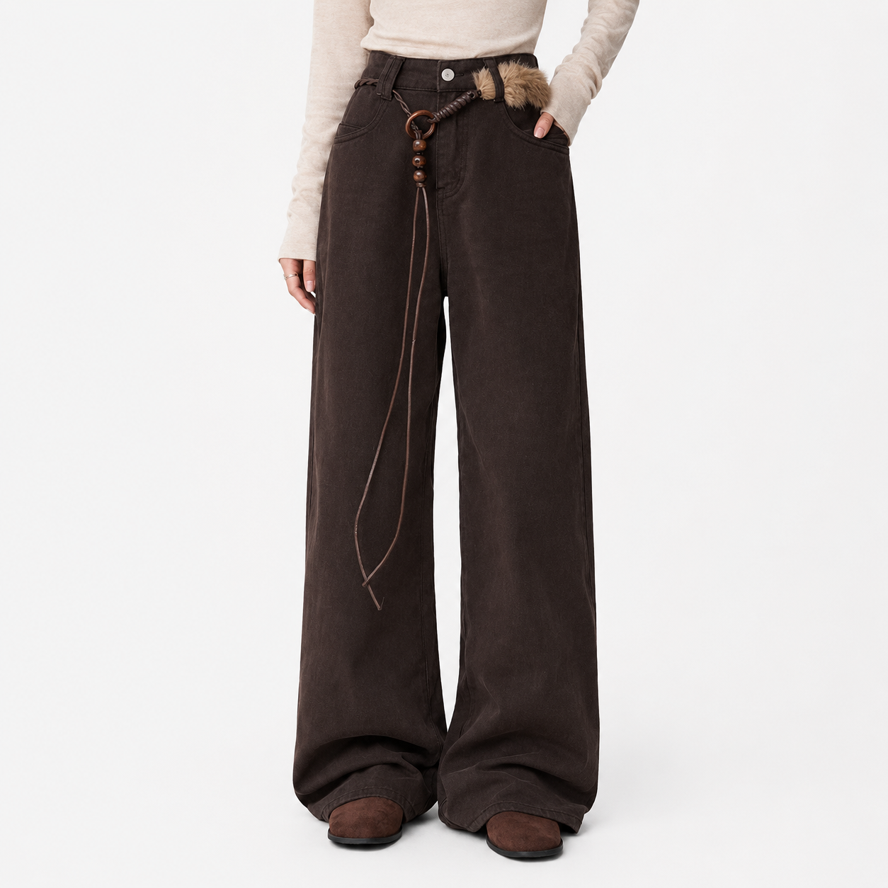 Stylish Straight-Leg Jeans with Belt
