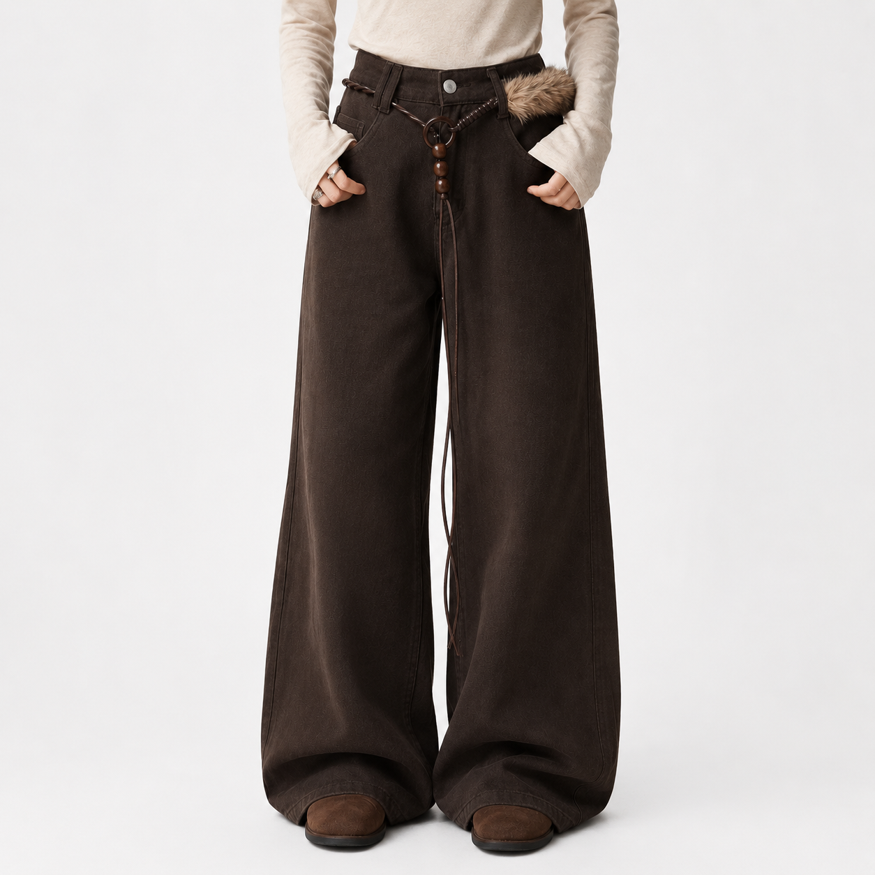 Stylish Straight-Leg Jeans with Belt