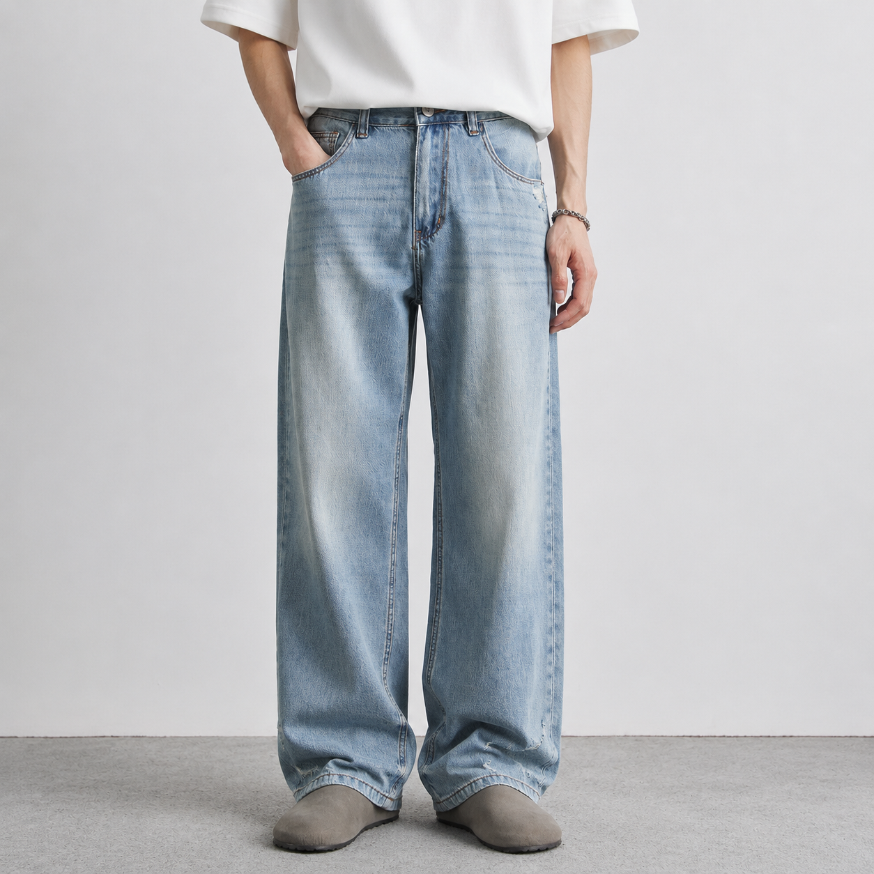Light-wash Mens Ripped Straight-Leg Jeans
