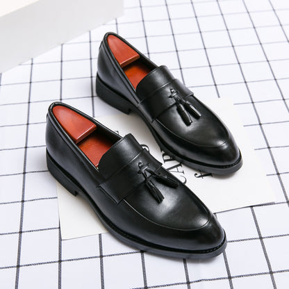 Casual heren loafers, klassieke leren schoenen met kwastje, geschikt voor bruiloften en andere formele gelegenheden.